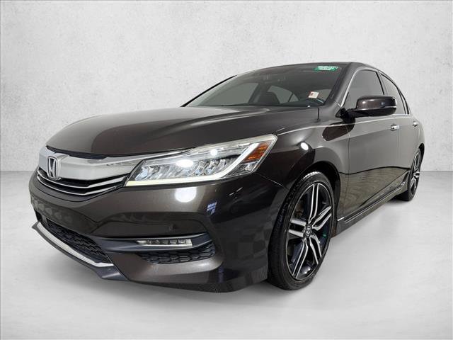 Used 2016 Honda Accord Touring image 9