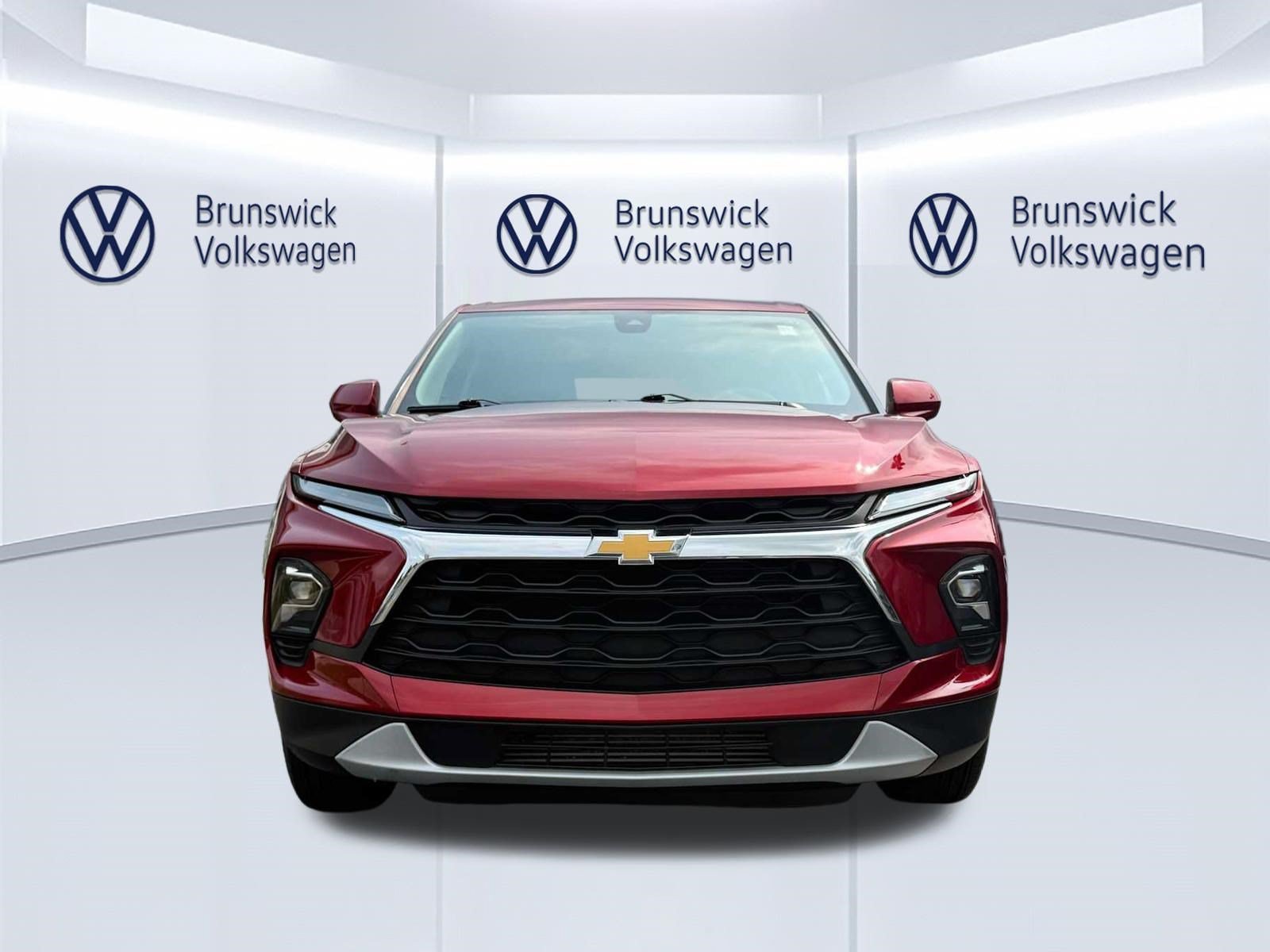 Used 2024 Chevrolet Blazer LT AWD/4WD image 2