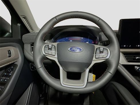 New 2026 Ford Explorer Active image 7