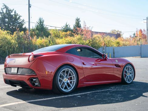 Used 2013 Ferrari California Convertible 2D image 4