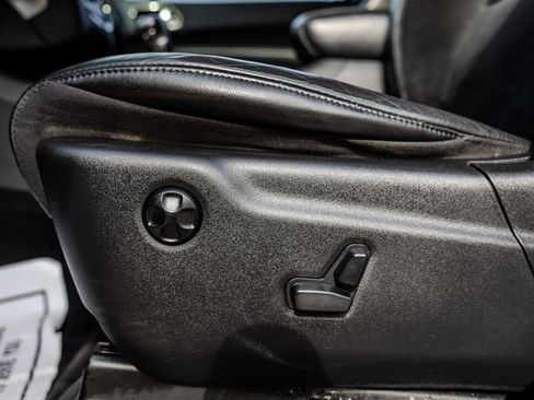 Used 2018 Dodge Durango SRT image 23