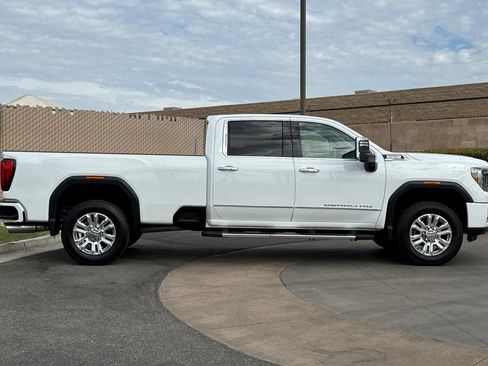 Certified 2020 GMC Sierra 2500 Denali w/ Denali Ultimate Package AWD/4WD image 3