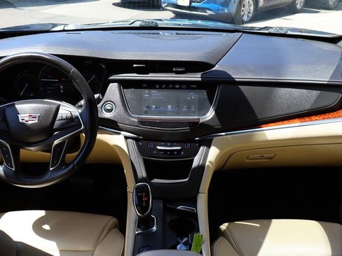 Used 2019 Cadillac XT5 Luxury FWD image 34
