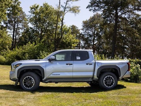 New 2025 Toyota Tacoma TRD Off-Road w/ TRD Off Road Upgrade Package image 2