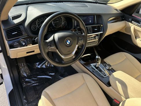Used 2017 BMW X3 sDrive28i image 2