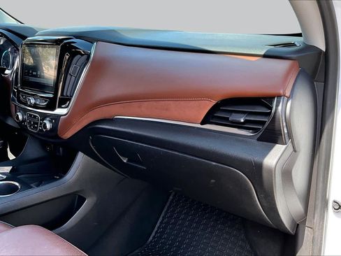 Used 2019 Chevrolet Traverse High Country AWD/4WD image 19