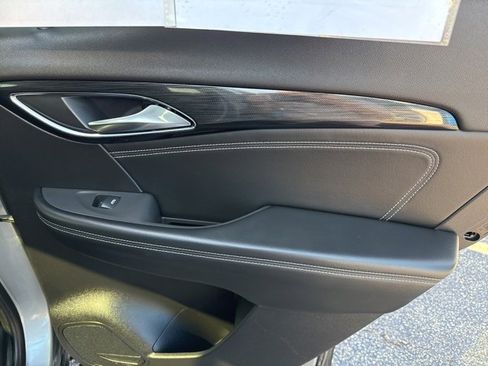 Used 2023 Buick Envision Essence image 14