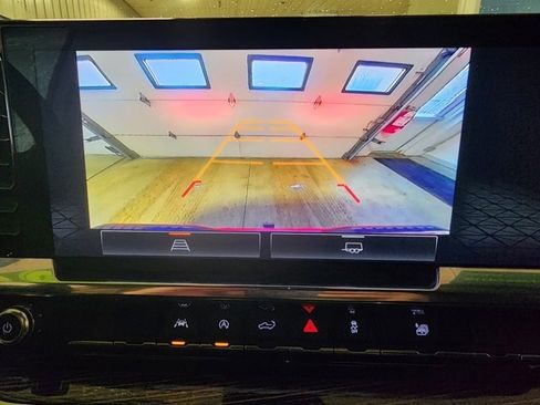 Used 2022 GMC Sierra 1500 Elevation image 24