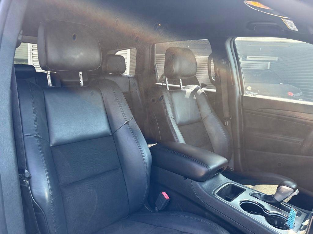 Used 2020 Jeep Grand Cherokee Altitude RWD image 16