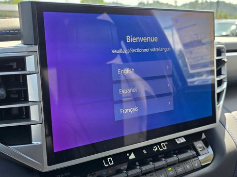 New 2025 Toyota Tundra Platinum image 28