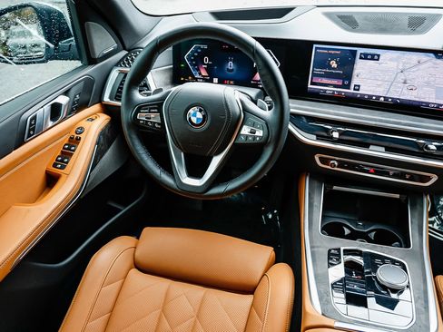 Used 2025 BMW X5 sDrive40i image 14