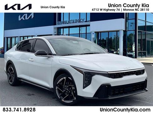 New 2025 Kia K4 GT-Line w/ GT-Line Premium Package image 1