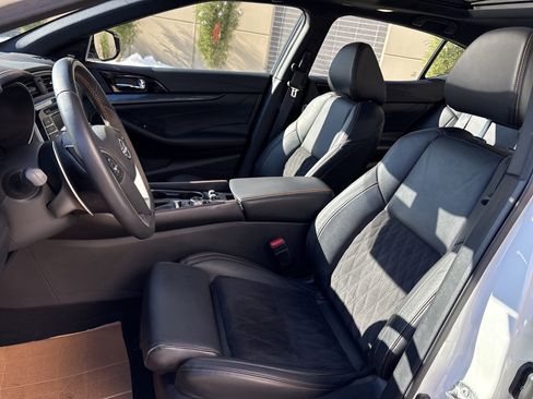 Used 2023 Nissan Maxima SR w/ Sport Mat Group image 16