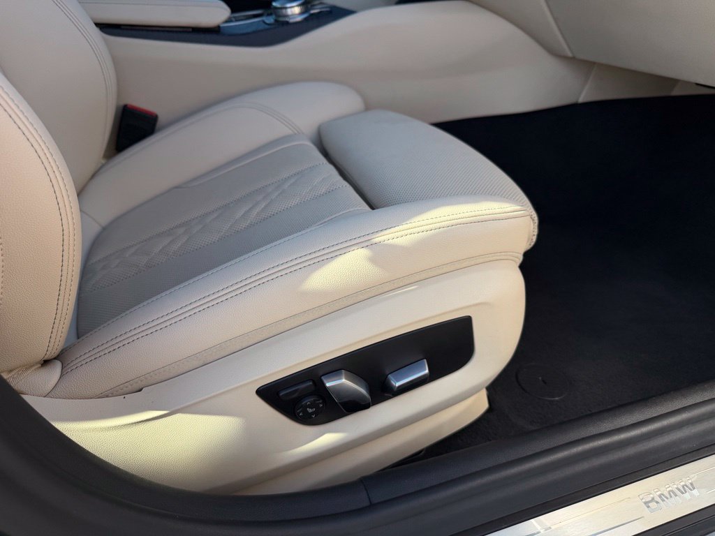 Used 2022 BMW 540i xDrive w/ Convenience Package AWD/4WD image 35