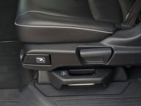 Used 2025 Honda Odyssey Touring image 28