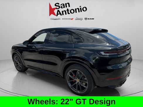 Used 2024 Porsche Cayenne S AWD/4WD image 10
