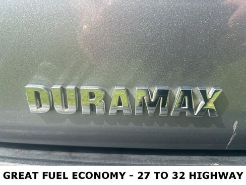 Used 2023 Chevrolet Suburban High Country AWD/4WD image 7