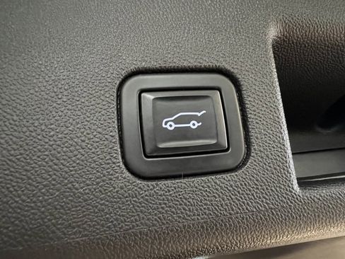 Certified 2022 Chevrolet Equinox RS image 9