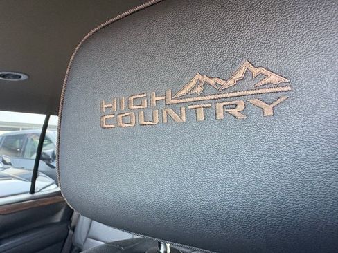 Used 2022 Chevrolet Tahoe High Country image 14
