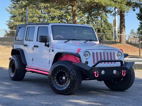 Used 2012 Jeep Wrangler Unlimited Sport AWD/4WD image 3