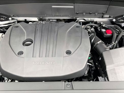 New 2026 Volvo XC90 B5 Plus image 13