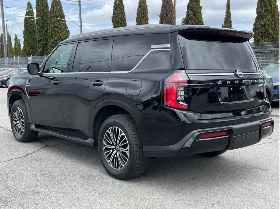 Used 2025 Nissan Armada Platinum AWD/4WD image 6