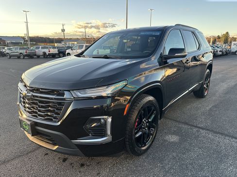 Certified 2023 Chevrolet Traverse Premier w/ Redline Edition image 3
