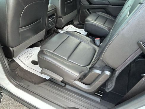 Used 2018 Chevrolet Traverse LT AWD/4WD image 9