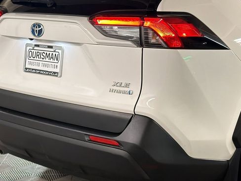 Used 2019 Toyota RAV4 XLE image 9