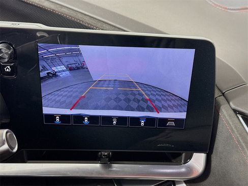 Used 2023 Chevrolet Corvette w/ Z51 Performance Package image 9