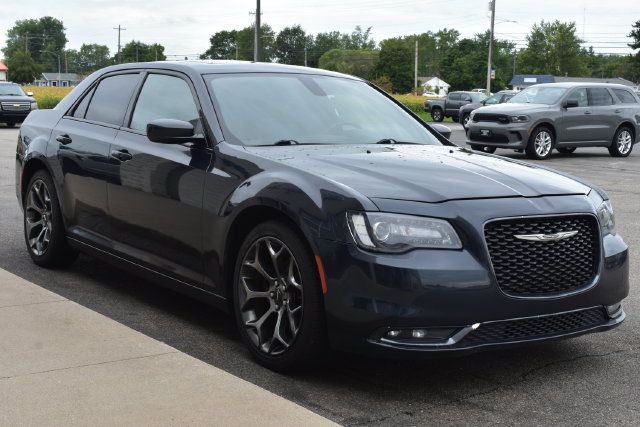 Used 2017 Chrysler 300 S RWD image 10