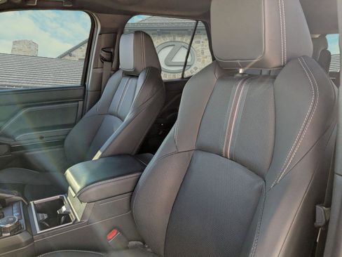 Used 2025 Toyota 4Runner Limited image 7