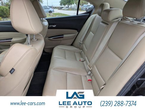 Used 2017 Acura TLX image 10