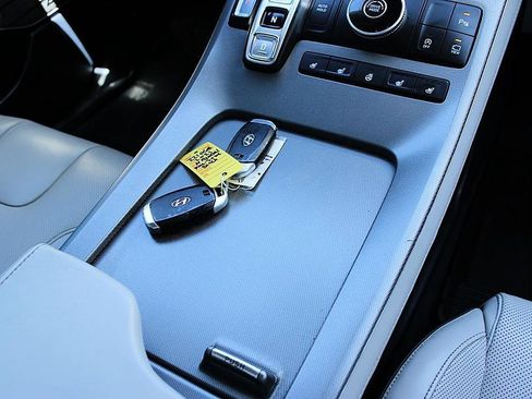 Used 2021 Hyundai Palisade Limited w/ Winter Package FWD image 26