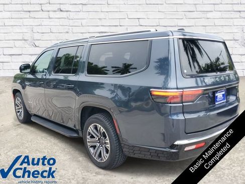 Used 2024 Jeep Wagoneer L Series II w/ Flexible Seating Group AWD/4WD image 2