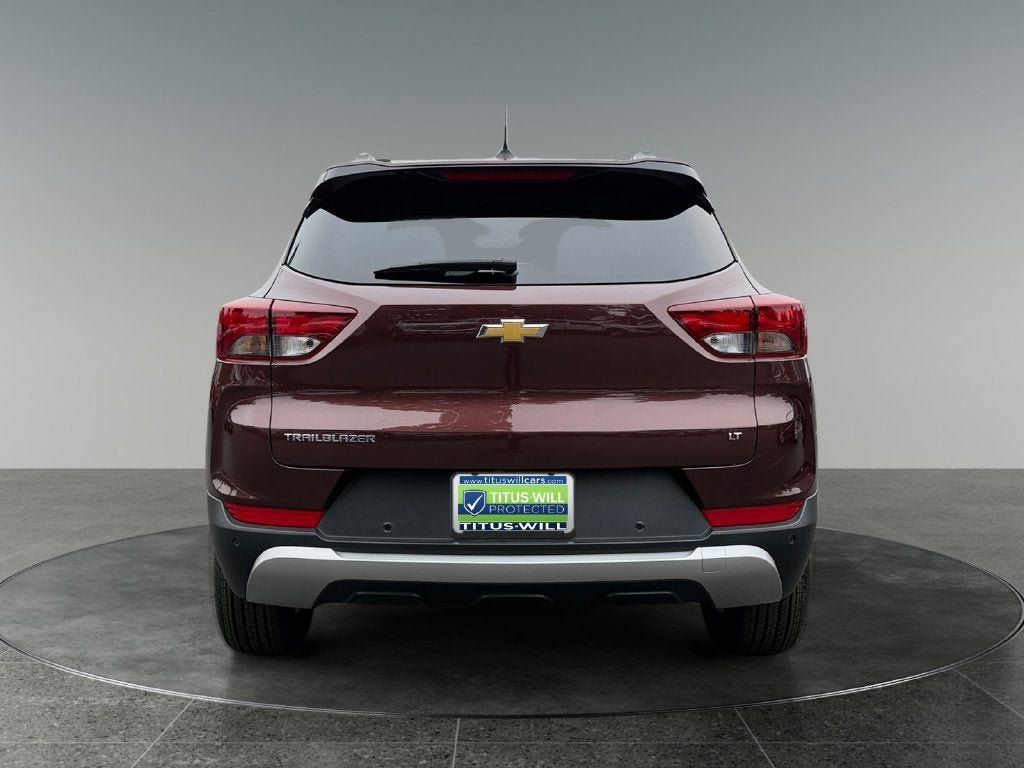 Used 2022 Chevrolet TrailBlazer LT w/ Convenience Package FWD image 9