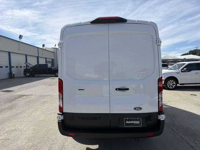 New 2027 Ford Transit 250 148 Medium Roof w/ Load Area Protection Package RWD image 4