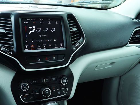 Used 2021 Jeep Cherokee Latitude Plus image 42