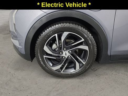 Certified 2023 Chevrolet Bolt LT FWD image 9