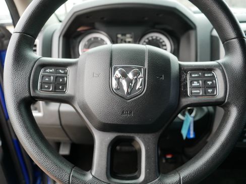 Used 2015 RAM 1500 Express image 25