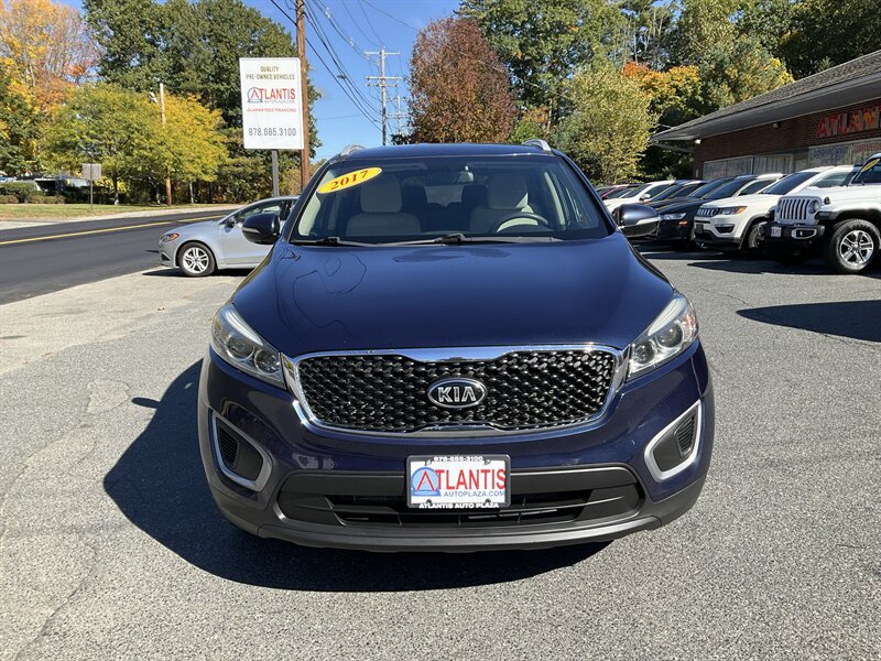Used 2017 Kia Sorento AWD image 2