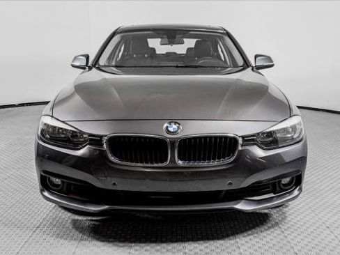 Used 2016 BMW 320i xDrive Sedan AWD/4WD image 12