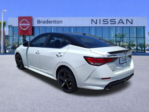Used 2023 Nissan Sentra SR w/ Midnight Edition Package FWD image 7