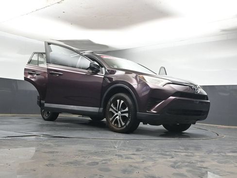 Used 2016 Toyota RAV4 LE FWD image 43