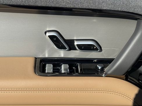 New 2025 Land Rover Range Rover Sport SE image 15