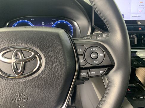 Used 2024 Toyota Venza Limited AWD/4WD image 21