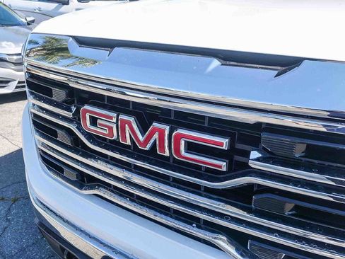 Used 2024 GMC Sierra 1500 SLT image 11