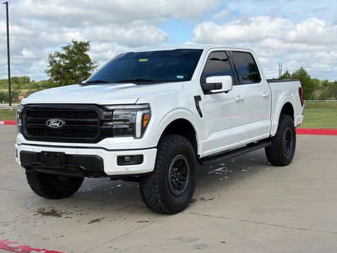 Used 2025 Ford F150 Lariat w/ Equipment Group 501A Mid AWD/4WD image 3