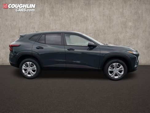 New 2026 Chevrolet Trax LS image 6