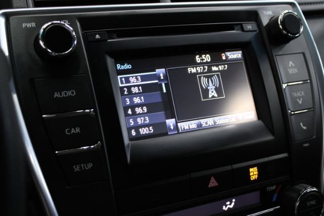 Used 2015 Toyota Camry LE FWD image 17